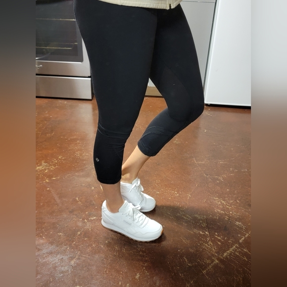 Lululemon leggings - Picture 4 of 12